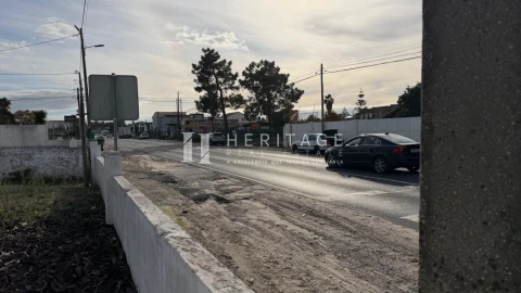 Moradia T2 para Venda em Fernao Ferro