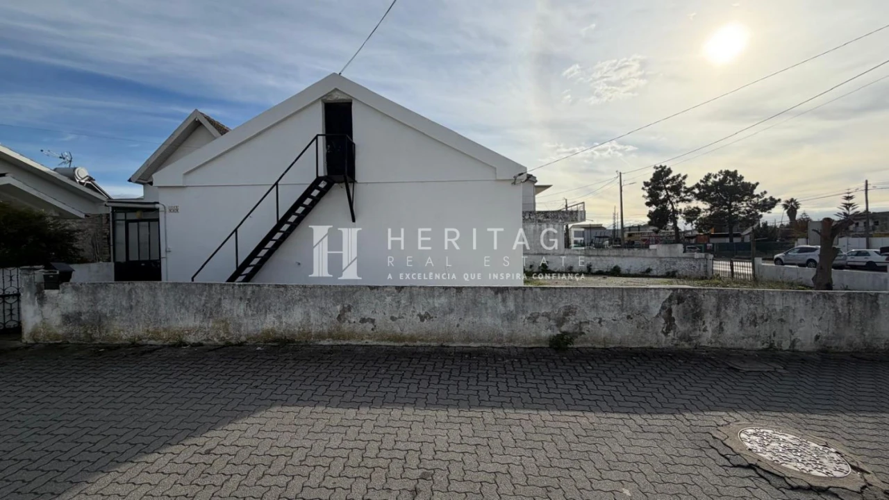 Moradia T2 para Venda em Fernao Ferro Foto 5