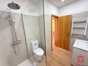 Apartamento T3 para Venda em São Domingos de Benfica