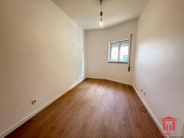 Apartamento T3 para Venda em São Domingos de Benfica