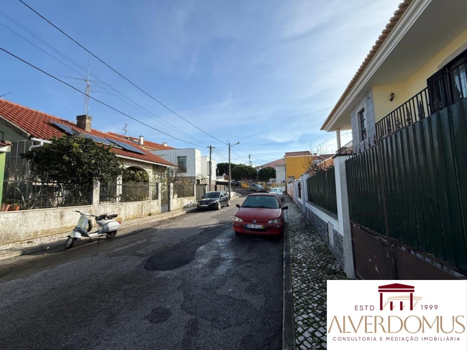 Terreno para Venda em Alcabideche Foto 4