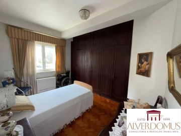 Apartamento T4 para Venda em Olivais