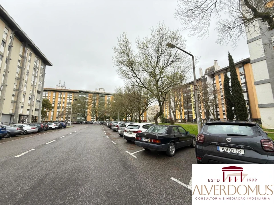 Apartamento T4 para Venda em Olivais Foto 29