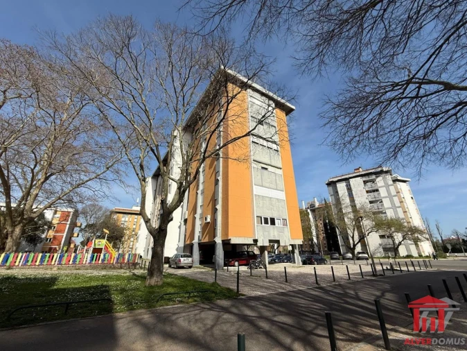 Apartamento T4 para Venda em Olivais Foto 30