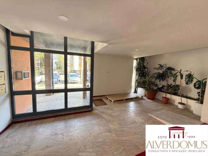 Apartamento T4 para Venda em Olivais Foto 27