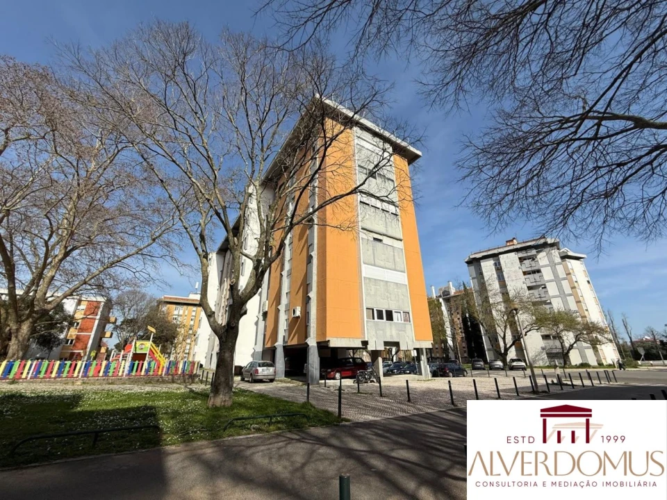 Apartamento T4 para Venda em Olivais Foto 31