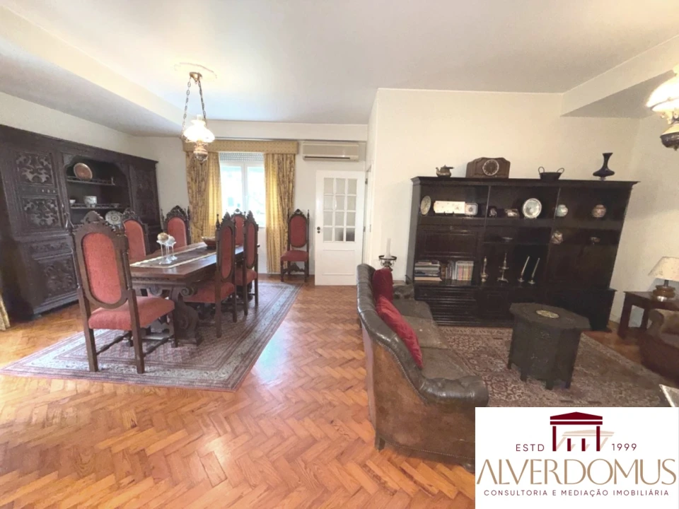 Apartamento T4 para Venda em Olivais Foto 3