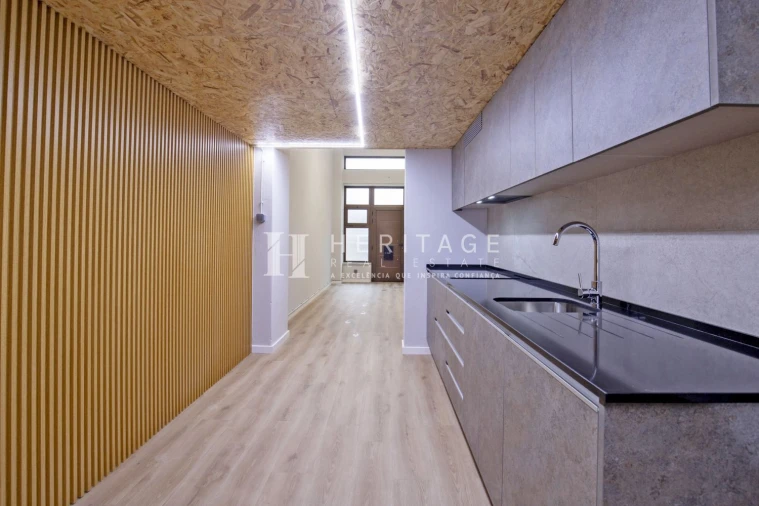 Loja para Venda em Baixa da Banheira e Vale da Amoreira Foto 4