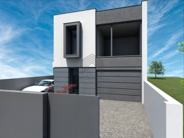 Moradia T3 para Venda em São Felix da Marinha