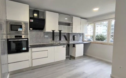 Apartamento T2 para Venda em Oeiras e São Julião da Barra, Paço de Arcos e Caxias