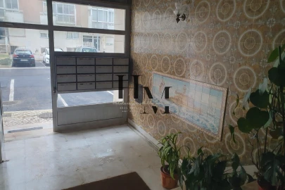 Apartamento T2 para Venda em Oeiras e São Julião da Barra, Paço de Arcos e Caxias