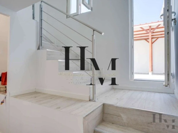 Moradia T9 para Venda em Ajuda Foto 11