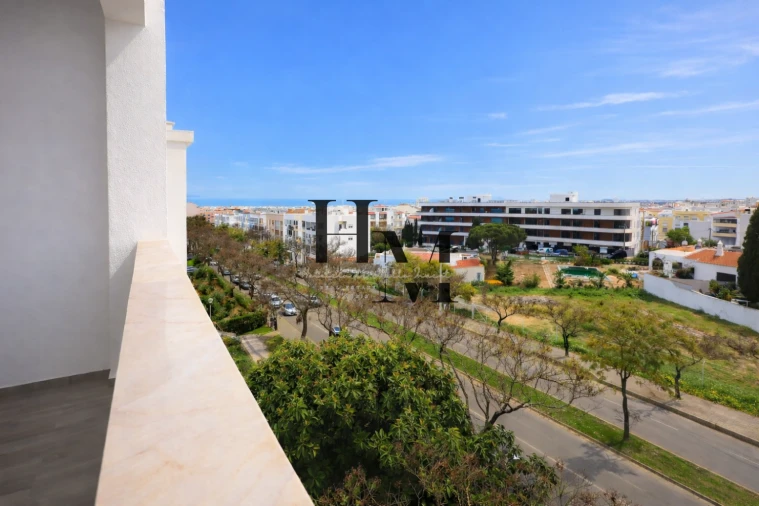 Apartamento T2 para Venda em Quarteira Foto 10