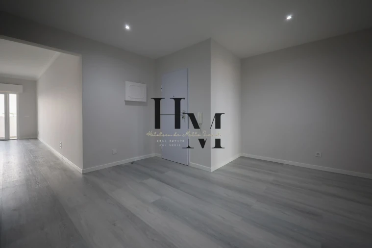 Apartamento T2 para Venda em Quarteira Foto 6