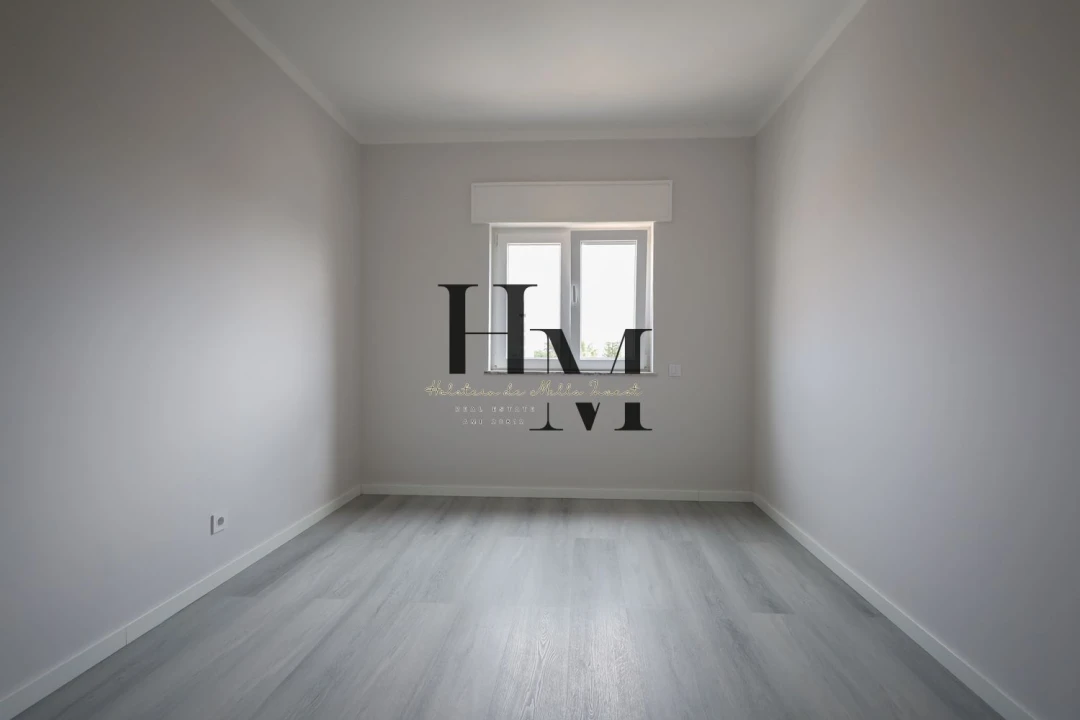 Apartamento T2 para Venda em Quarteira Foto 19