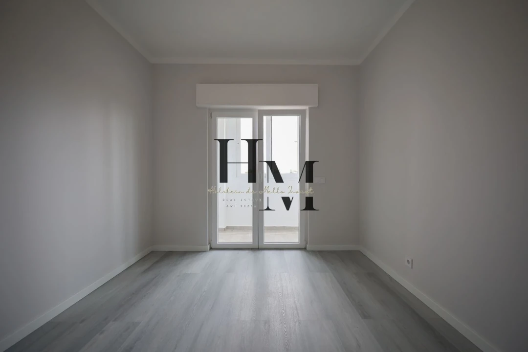 Apartamento T2 para Venda em Quarteira Foto 13