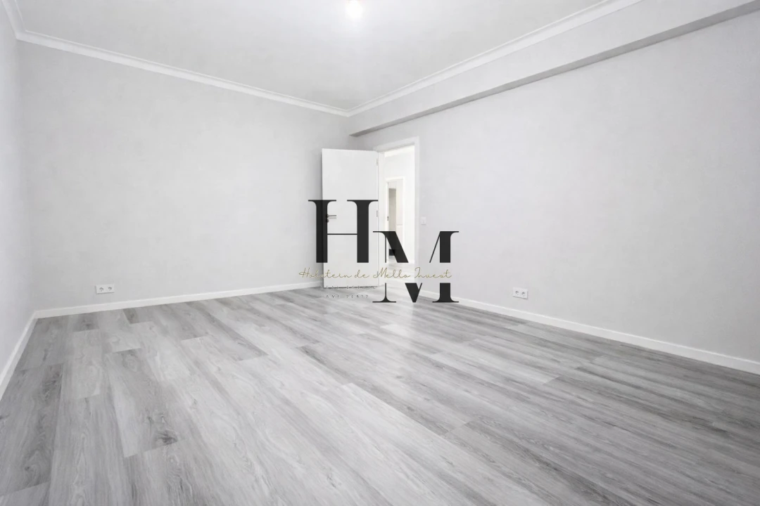 Apartamento T3 para Venda em Portimão Foto 6