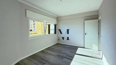 Apartamento T3 para Venda em Portimão