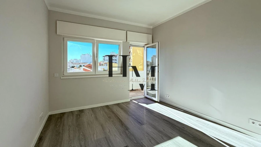 Apartamento T3 para Venda em Portimão Foto 19