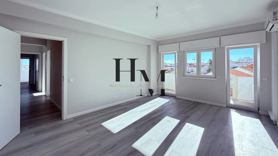 Apartamento T3 para Venda em Portimão Foto 7