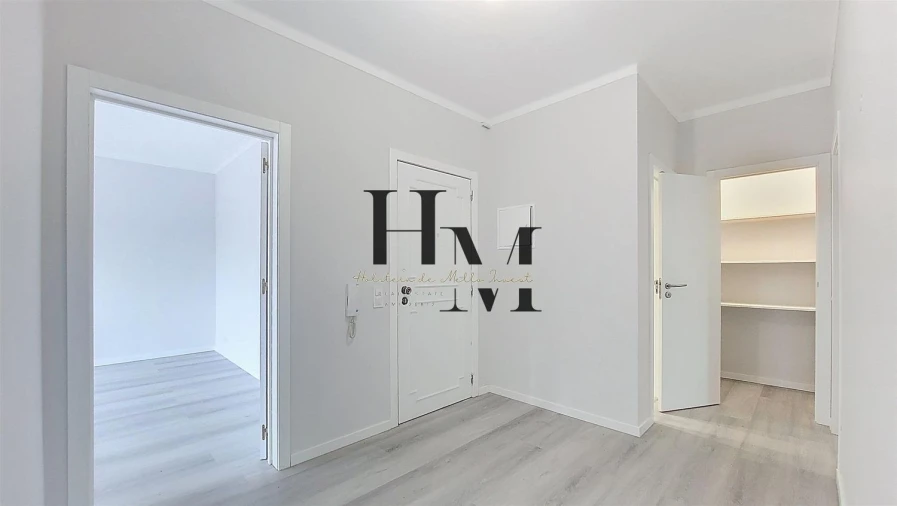 Apartamento T3 para Venda em Portimão Foto 3