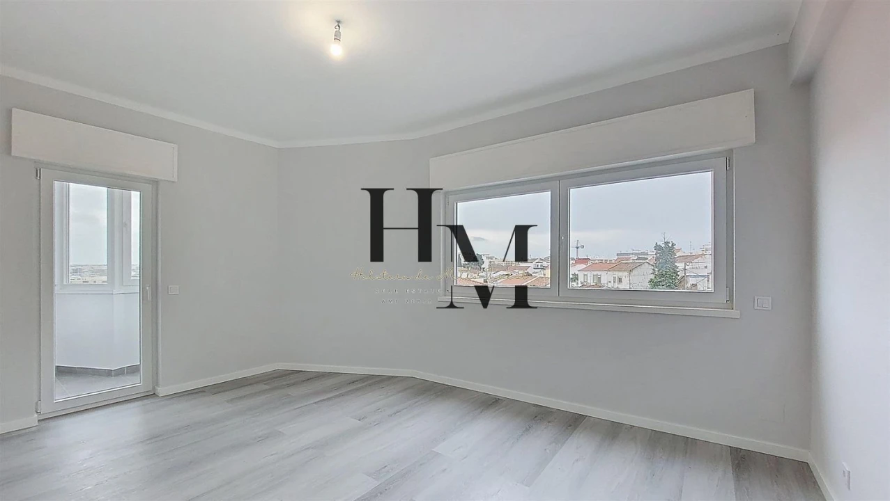 Apartamento T3 para Venda em Portimão Foto 12