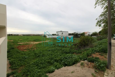 Terreno para Venda em Conceição e Estoi