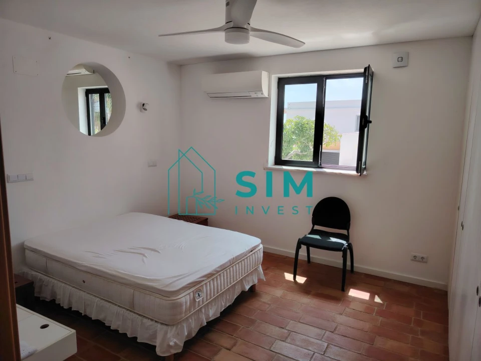 Moradia T4 para Venda em Quelfes Foto 15