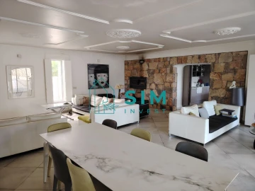 Moradia T4 para Venda em Quelfes