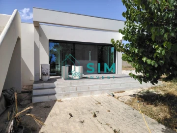 Moradia T4 para Venda em Quelfes