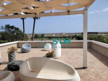 Moradia T4 para Venda em Quelfes