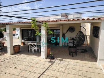 Moradia T4 para Venda em Quelfes