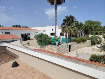 Moradia T4 para Venda em Quelfes