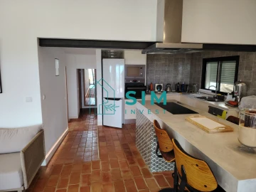 Moradia T4 para Venda em Quelfes