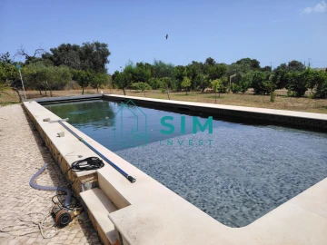 Moradia T4 para Venda em Quelfes