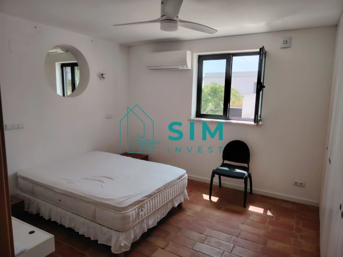 Moradia T4 para Venda em Quelfes Foto 15