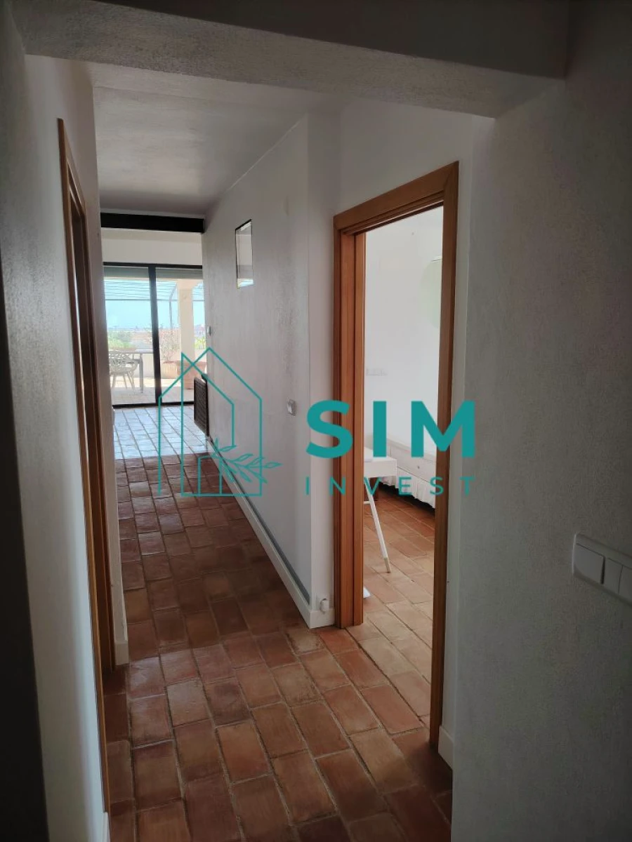 Moradia T4 para Venda em Quelfes Foto 17