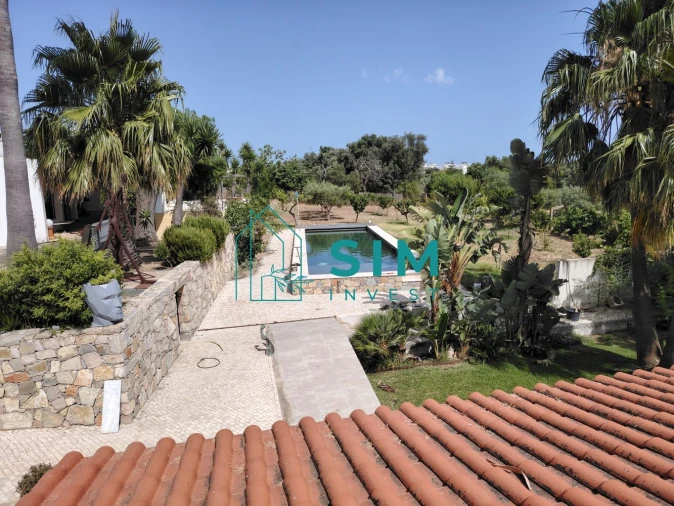 Moradia T4 para Venda em Quelfes Foto 77