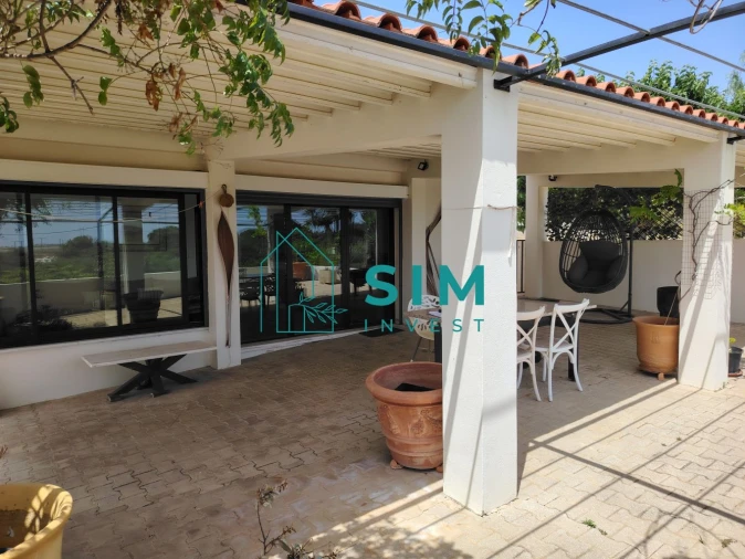 Moradia T4 para Venda em Quelfes Foto 7