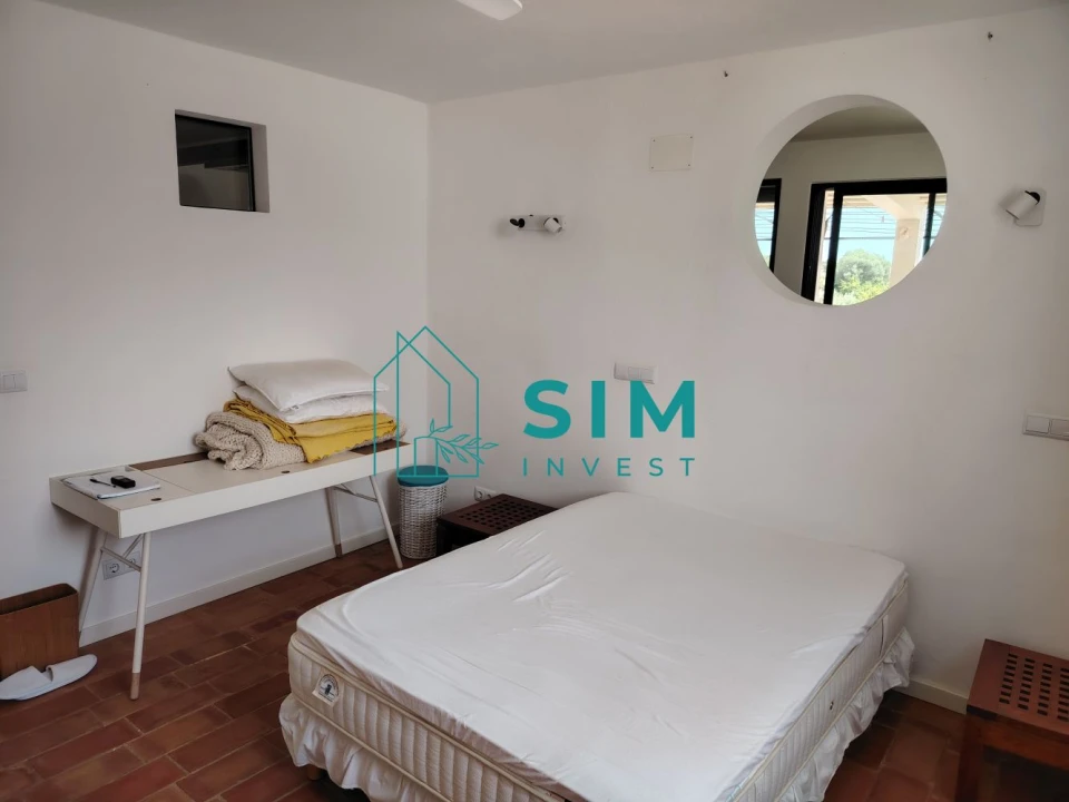 Moradia T4 para Venda em Quelfes Foto 16