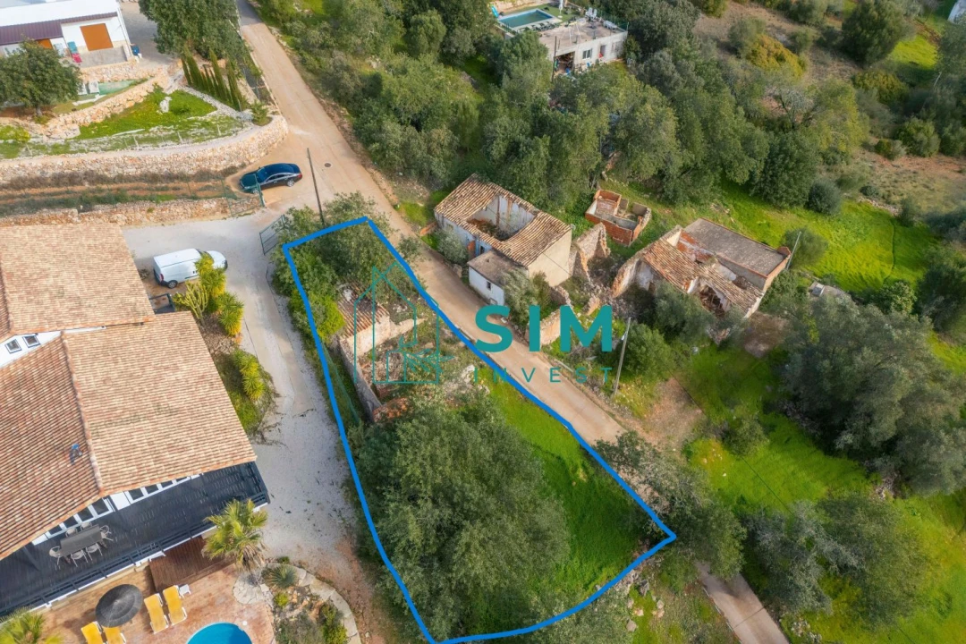 Terreno para Venda em Querença, Tôr e Benafim Foto 1