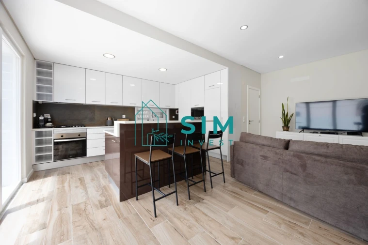 Moradia T3 para Venda em Sesimbra (Castelo) Foto 3