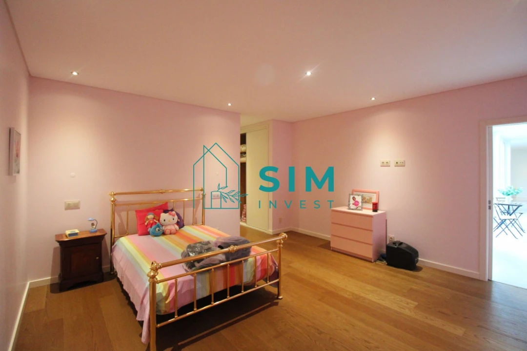 Moradia T3 para Venda em Quelfes Foto 18