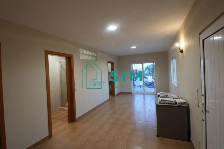 Moradia T3 para Venda em Quelfes Foto 33