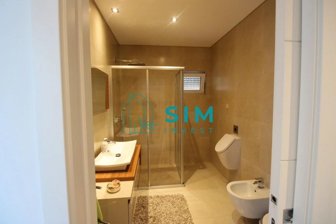 Moradia T3 para Venda em Quelfes Foto 14