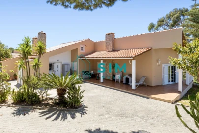 Moradia T5 para Venda em Sesimbra (Castelo)