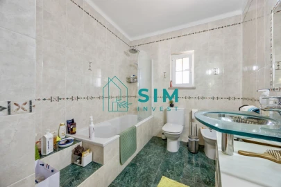 Moradia T5 para Venda em Sesimbra (Castelo)