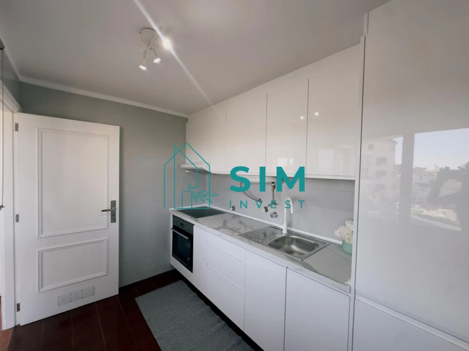 Apartamento T1 para Venda em Quarteira Foto 8