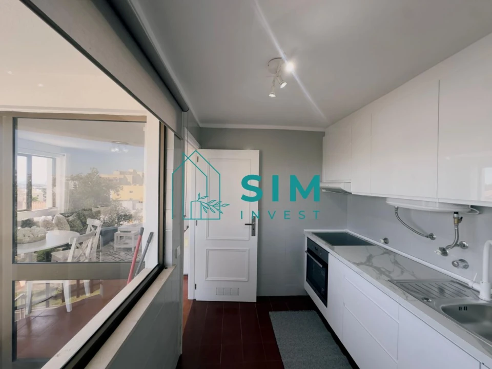 Apartamento T1 para Venda em Quarteira Foto 7