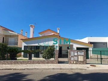 Moradia T4 para Venda em Sesimbra (Castelo)